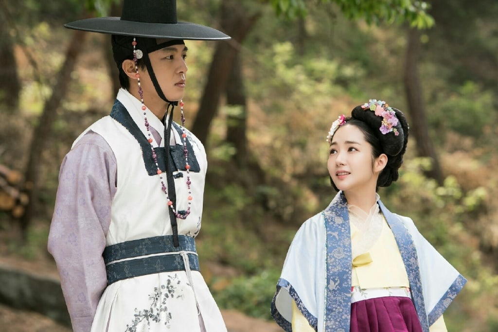 Еще одна серия, которая действительно демонстрирует красоту и навыки Парк Мин Янг как талантливой актрисы, - ее роль Шин Че Кьюнг в «Королеве на семь дней»